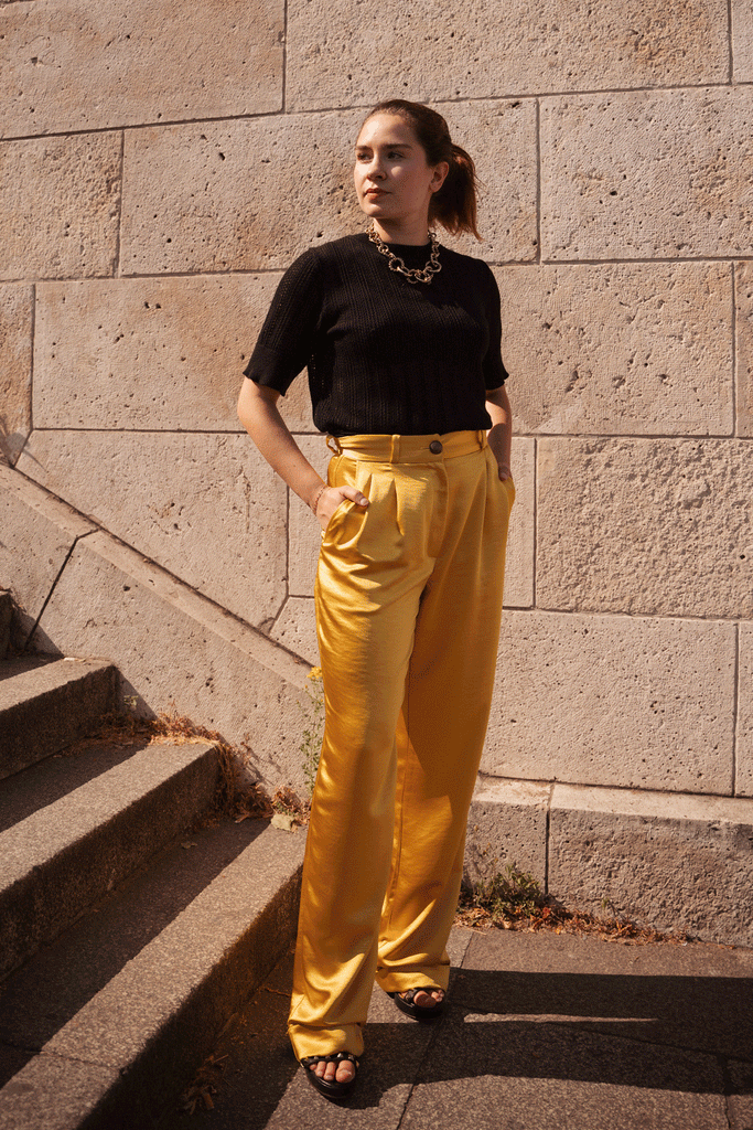 Loulou No6, pantalon palazzo en satin jaune - Happyblend